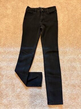 Hollister Women's Black Skinny Jeans - Sleek Stretch Denim